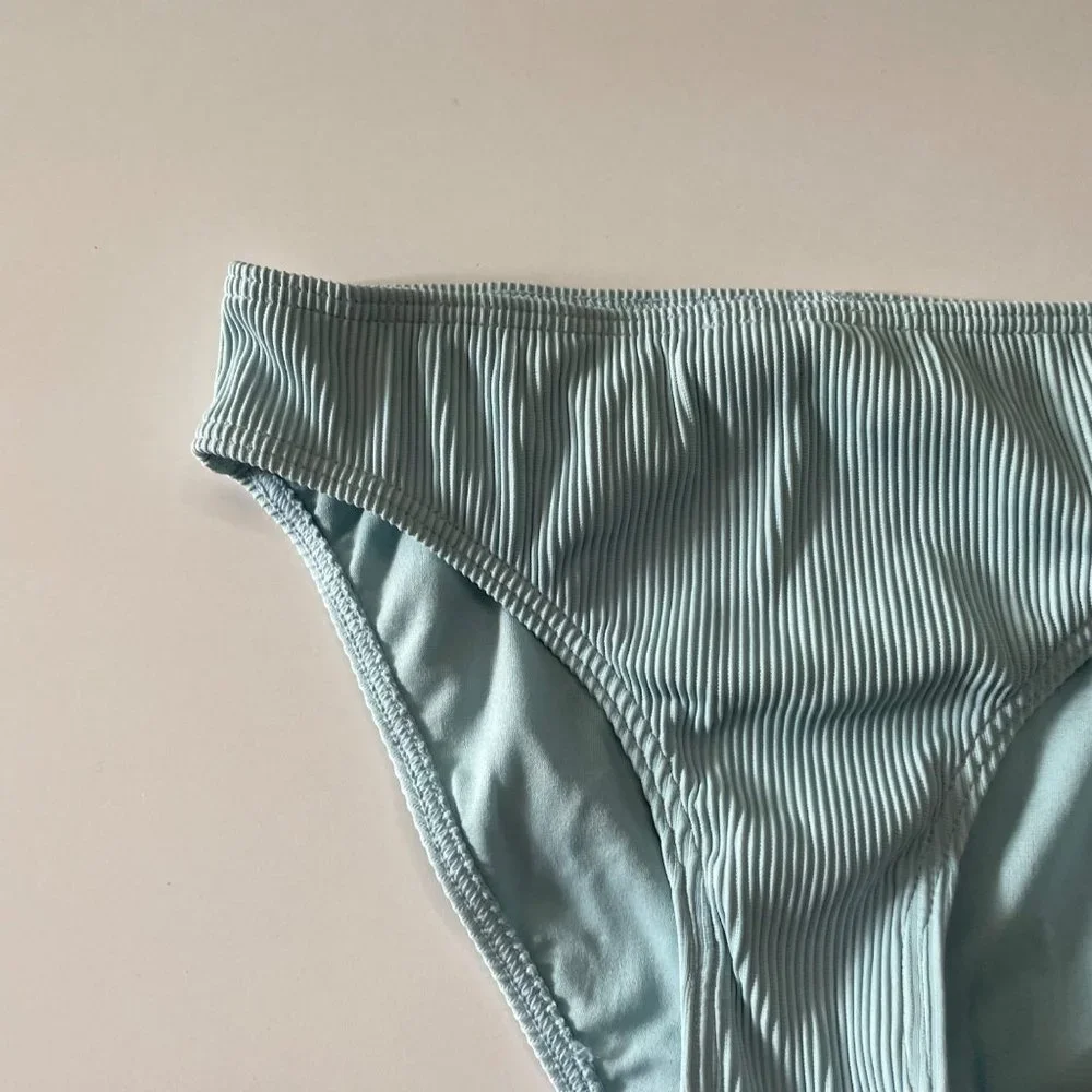 Roxy woman light